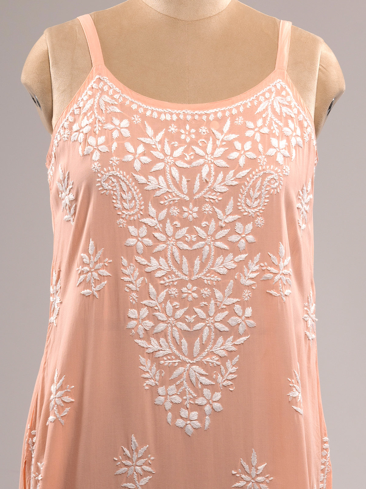 Chikankari Spaghetti Kurti