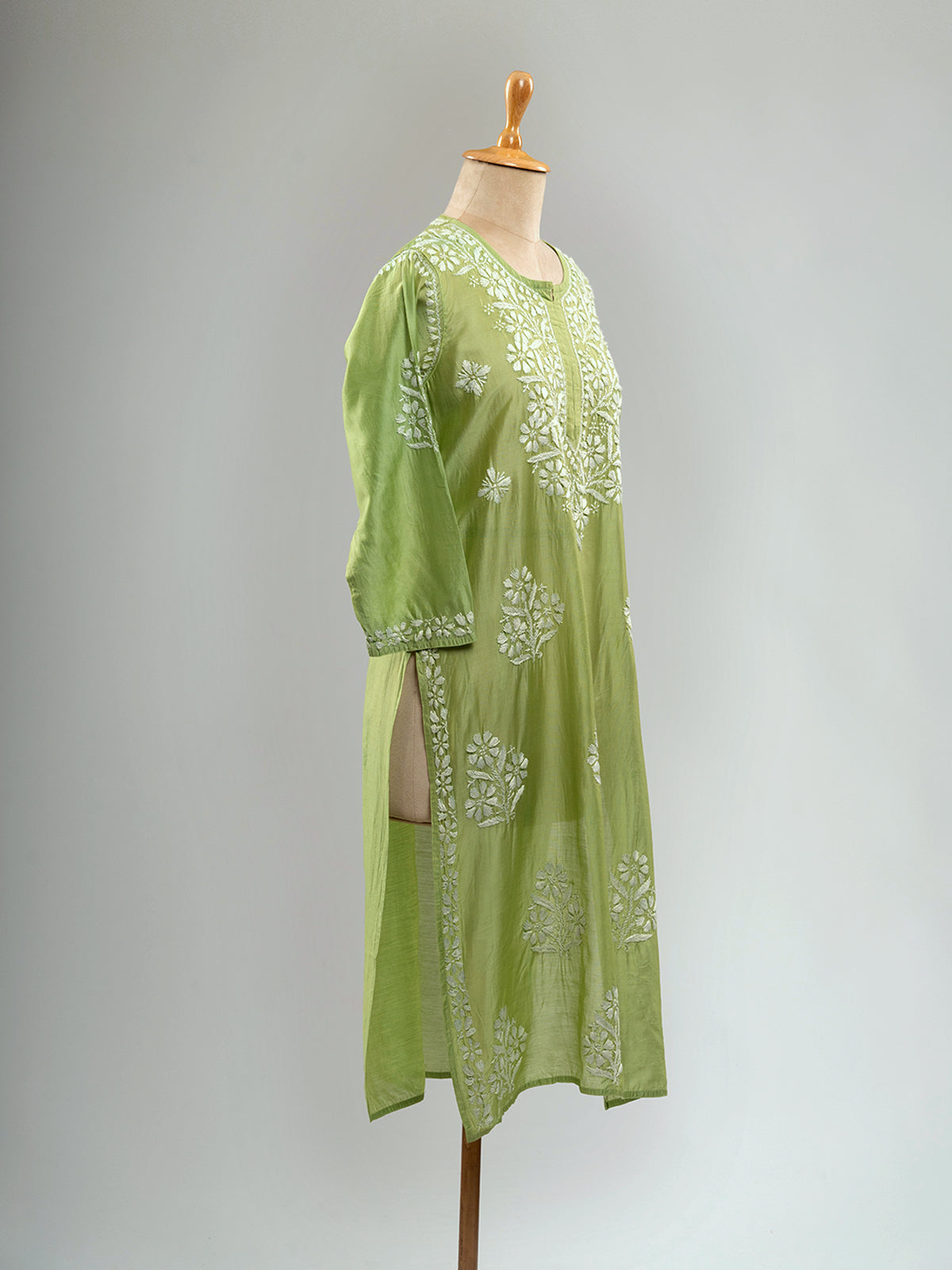 Chanderi Chikankari Kurti