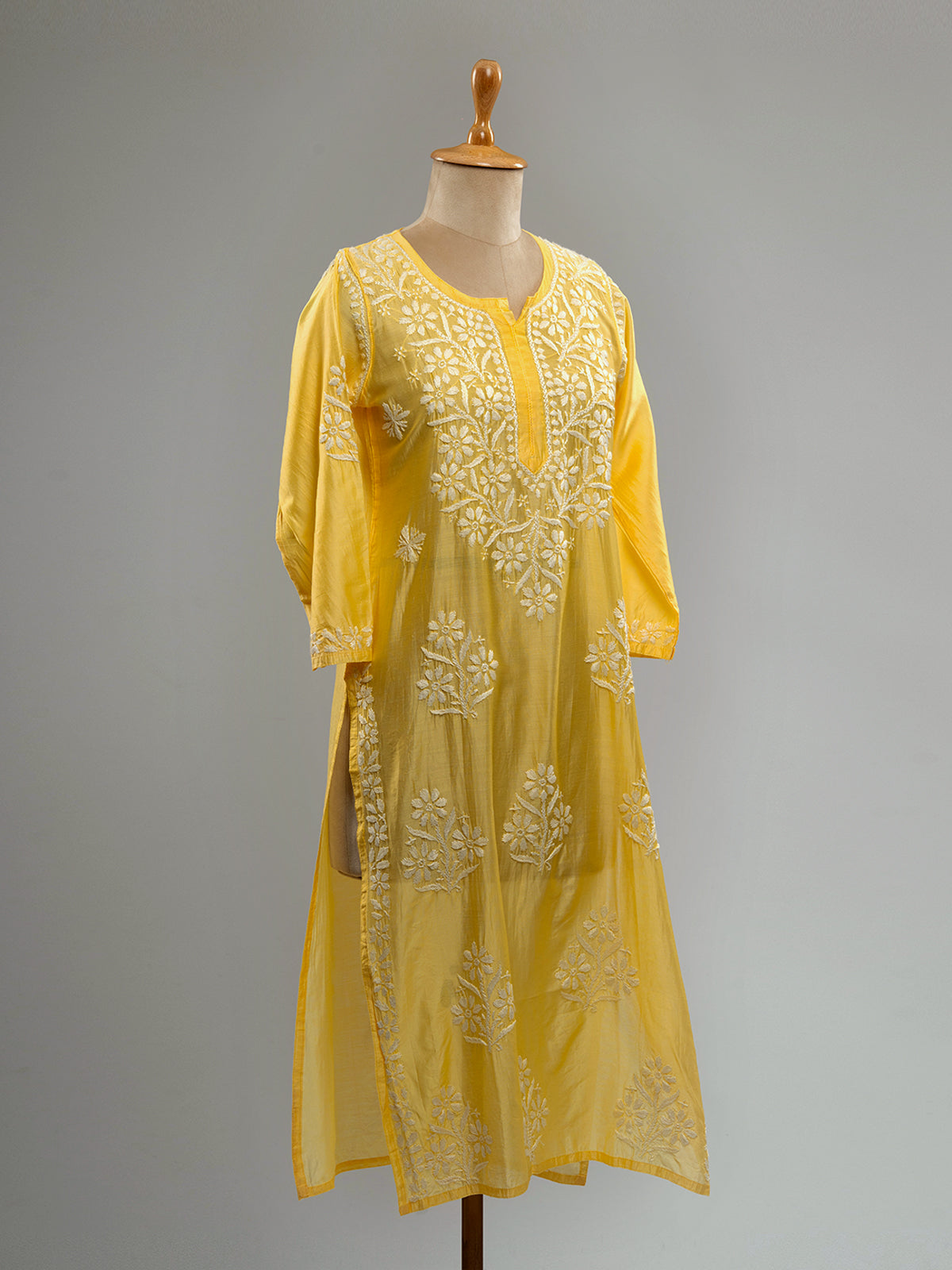 Chanderi Chikankari Kurti