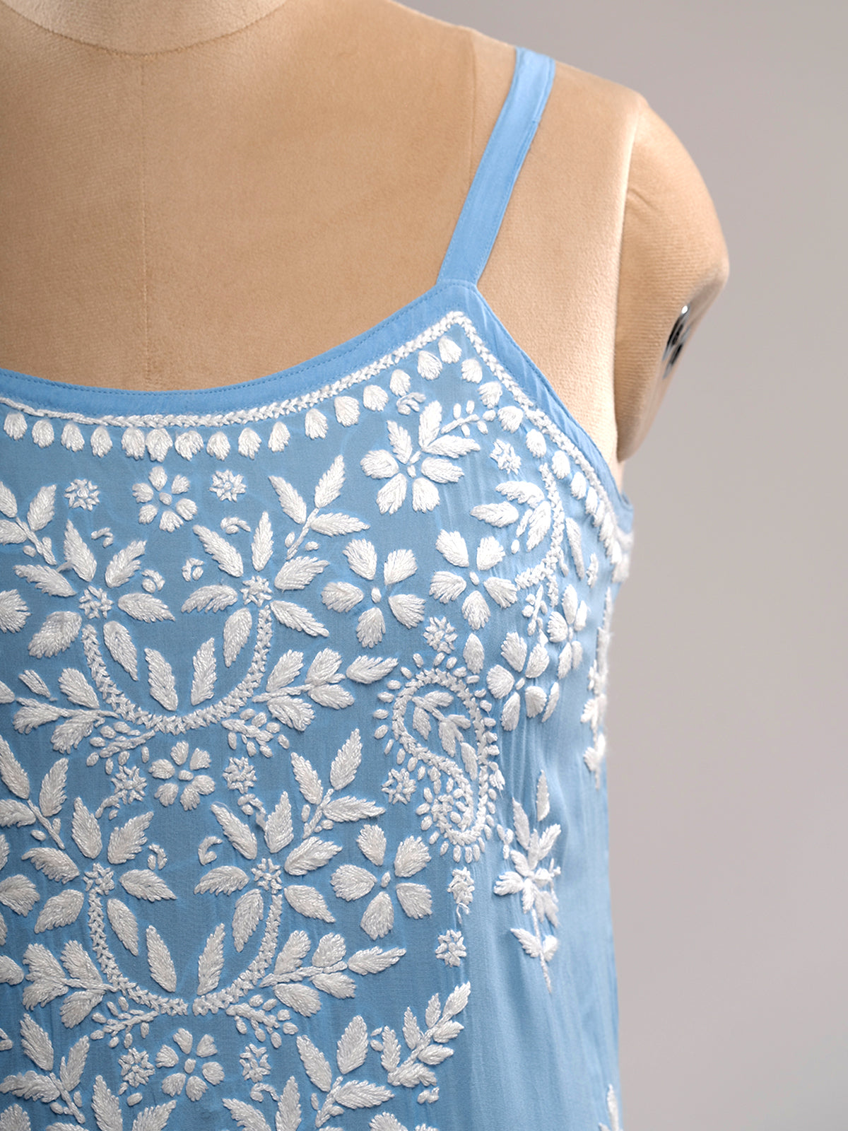 Chikankari Spaghetti Kurti