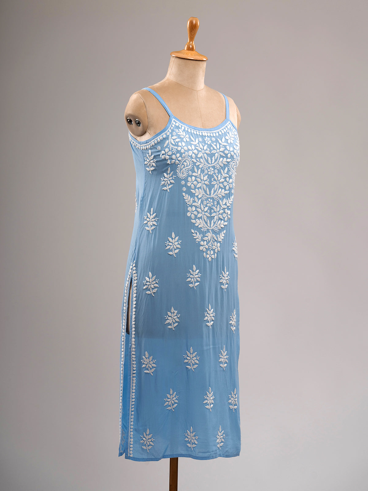 Chikankari Spaghetti Kurti