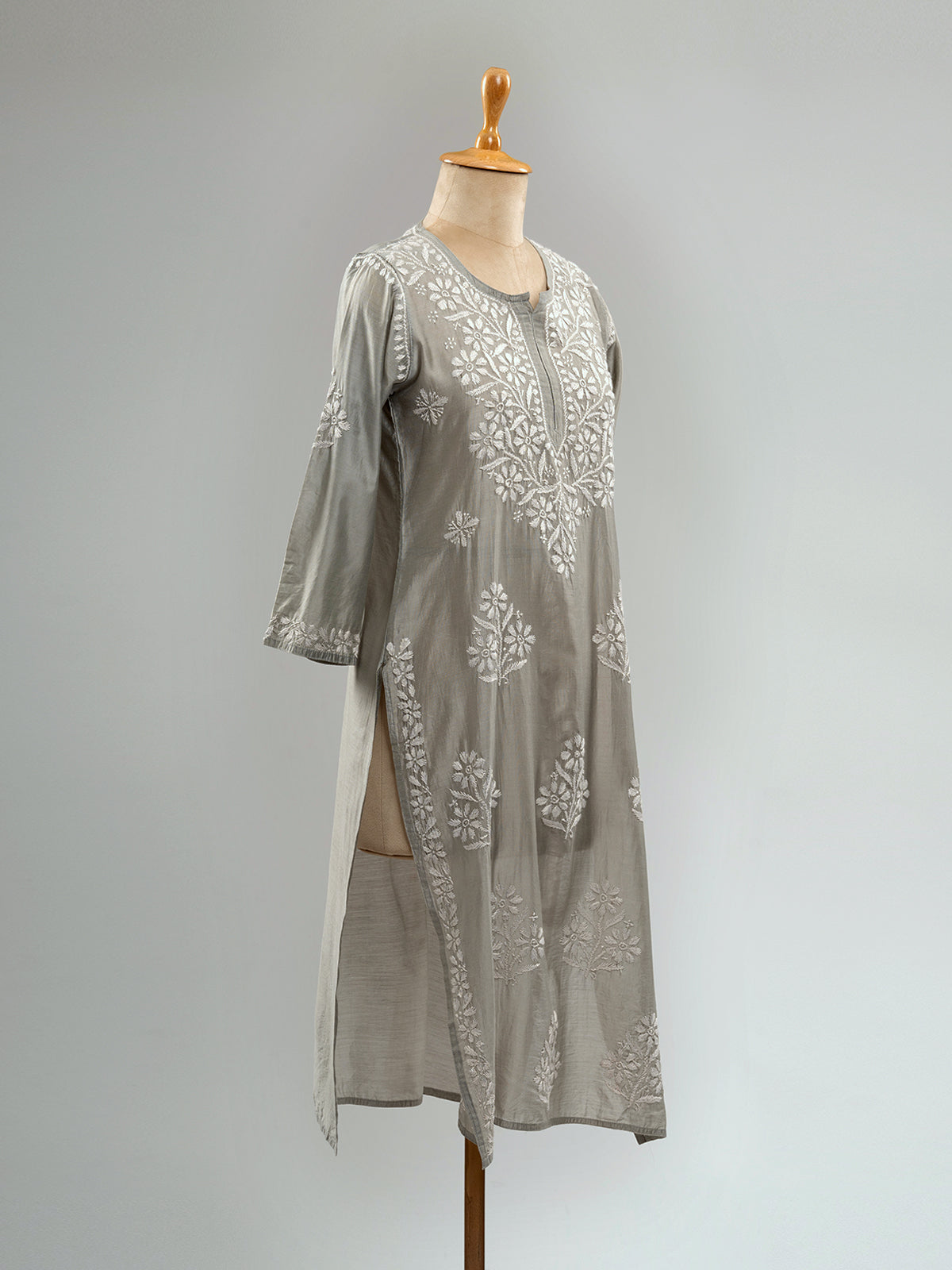 Chanderi Chikankari Kurti