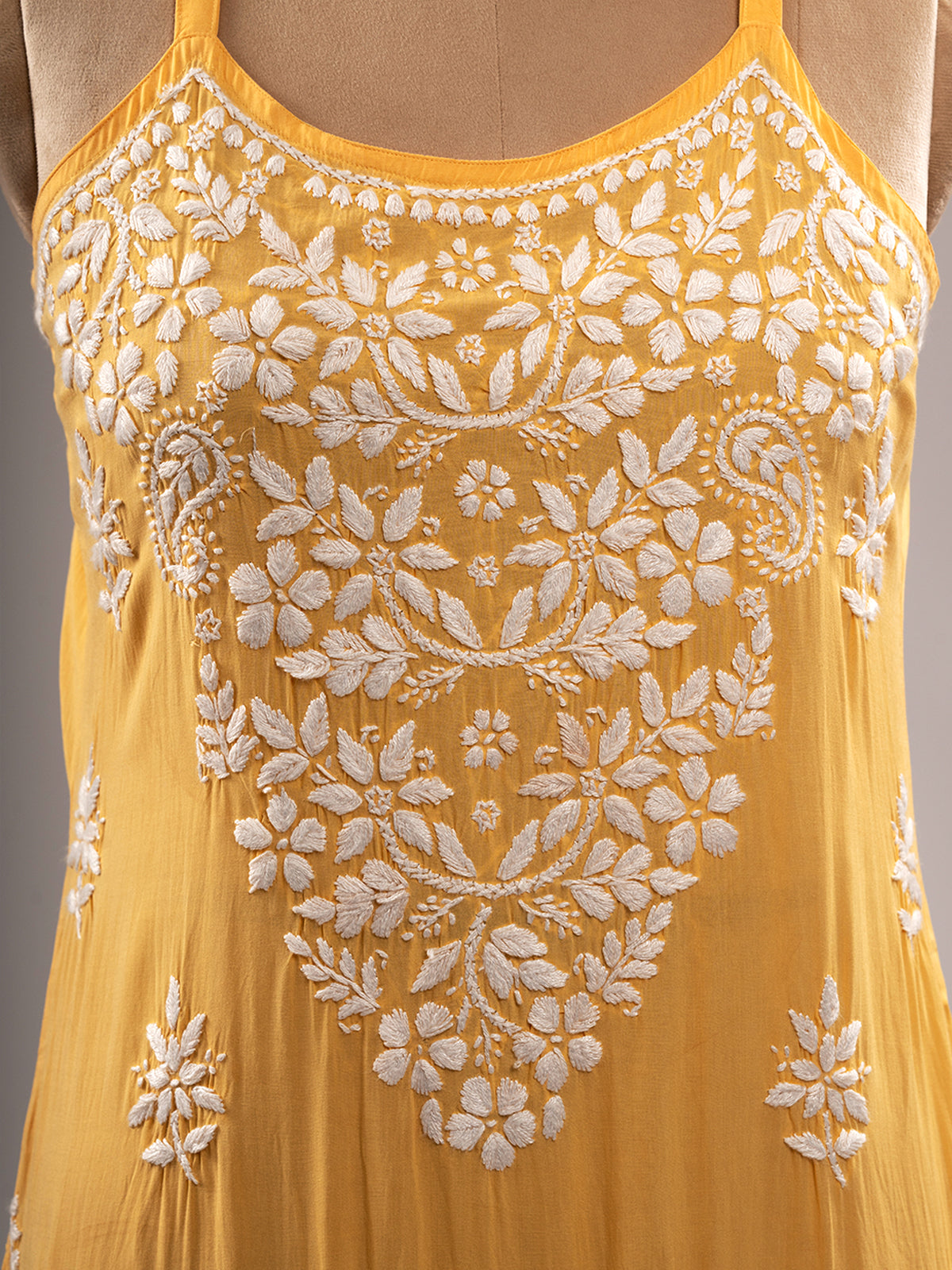 Chikankari Spaghetti Kurti