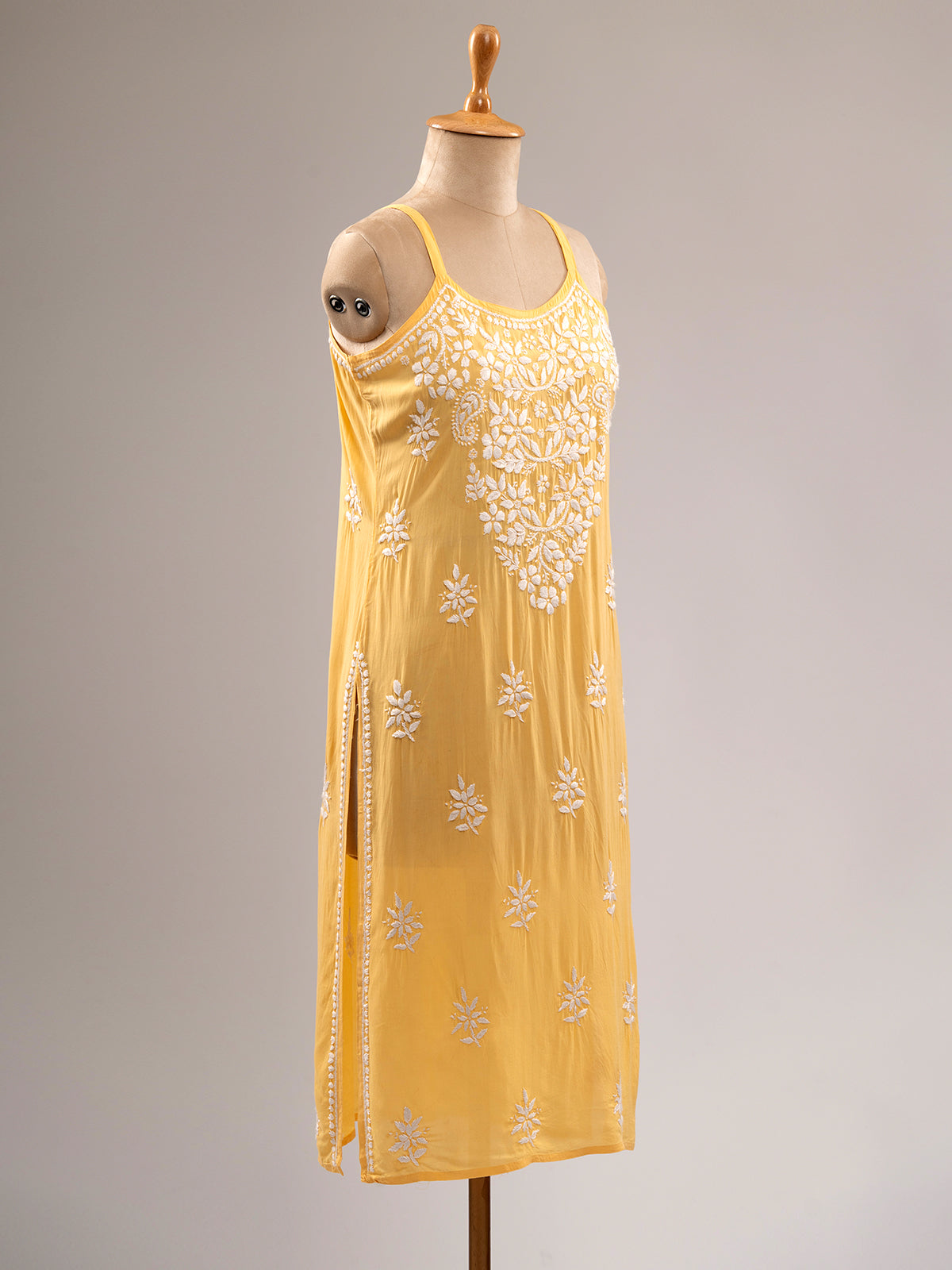 Chikankari Spaghetti Kurti